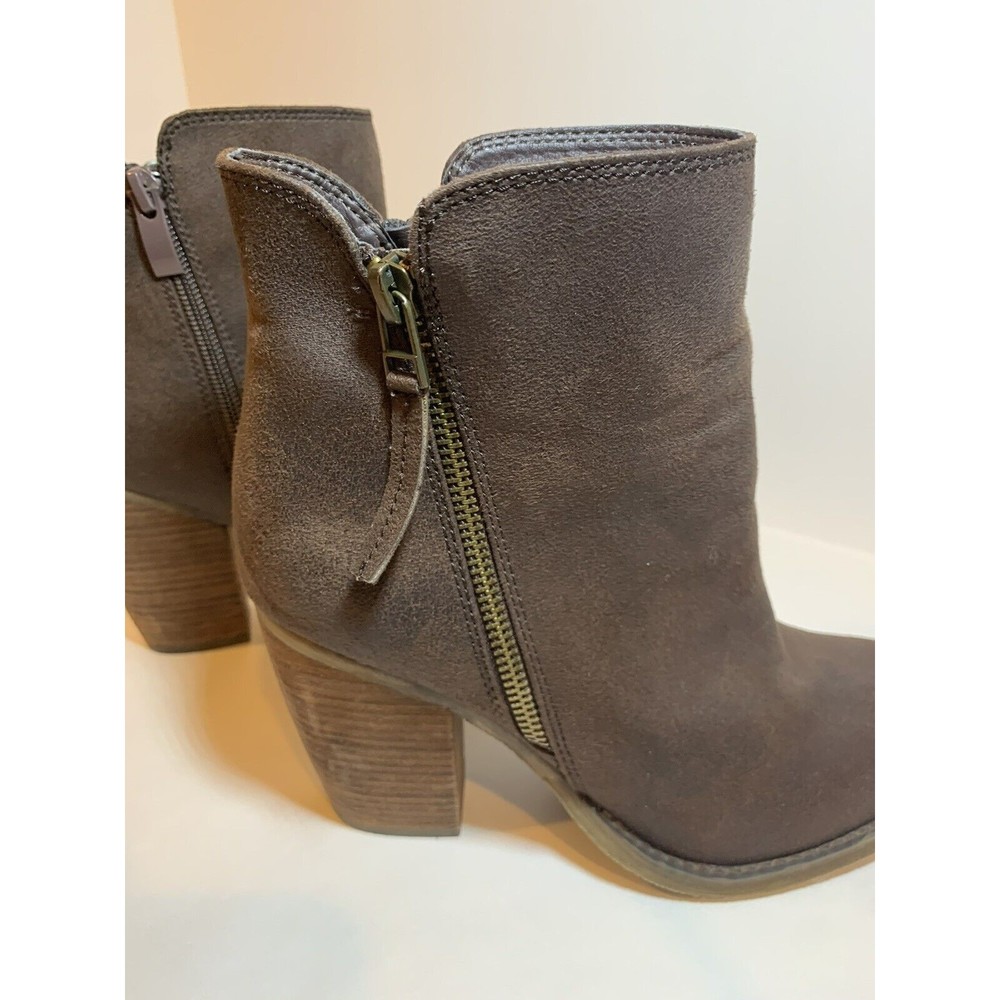 Boots Altered State Woman's Boots Size 7.5 Brown 3.5" Heel  Zipper Closure